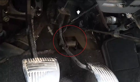 Toyota Hilux Accelerator Pedal Spring (1984-1997)