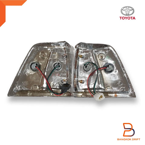 Toyota Hilux 2WD Ute Front Corner Park Light Lamp (1988-1996)