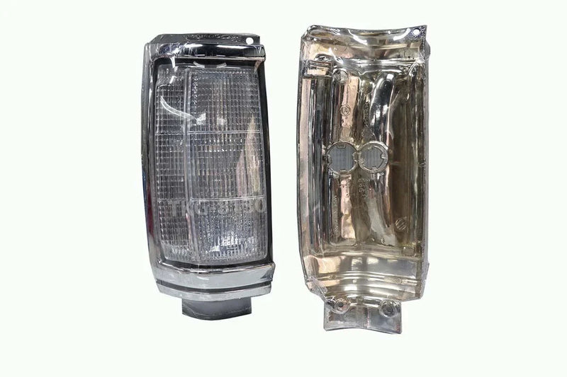 Mitsubishi  L200 Clear Corner Light Lens 2 x Black Trim (1986-1994)