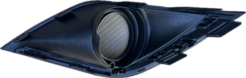 Mitsubishi Left Front Bar Grille With Fog Light