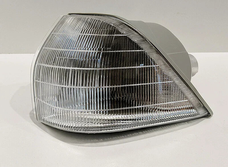 Holden Commodore VL 1985-1988 - 2 x Left & Right Hand Front Corner Lamp