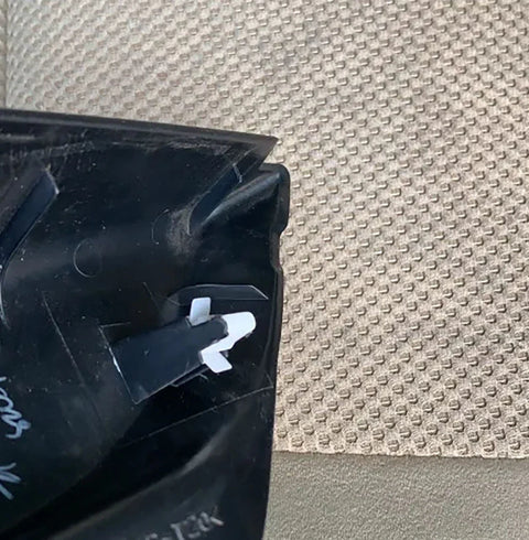 Toyota Hilux 10 x Side View Mirror Triangle Clips (2005-2014)