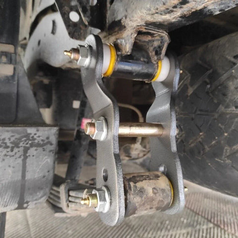 Toyota Hilux IFS 2" Rear Lift Kit Extended Greasable Shackles (89-04)