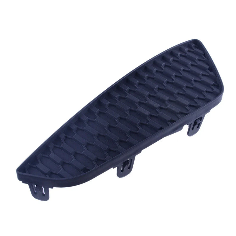 Toyota Sienna SE Right Front Bumper Grille Cover (2021)
