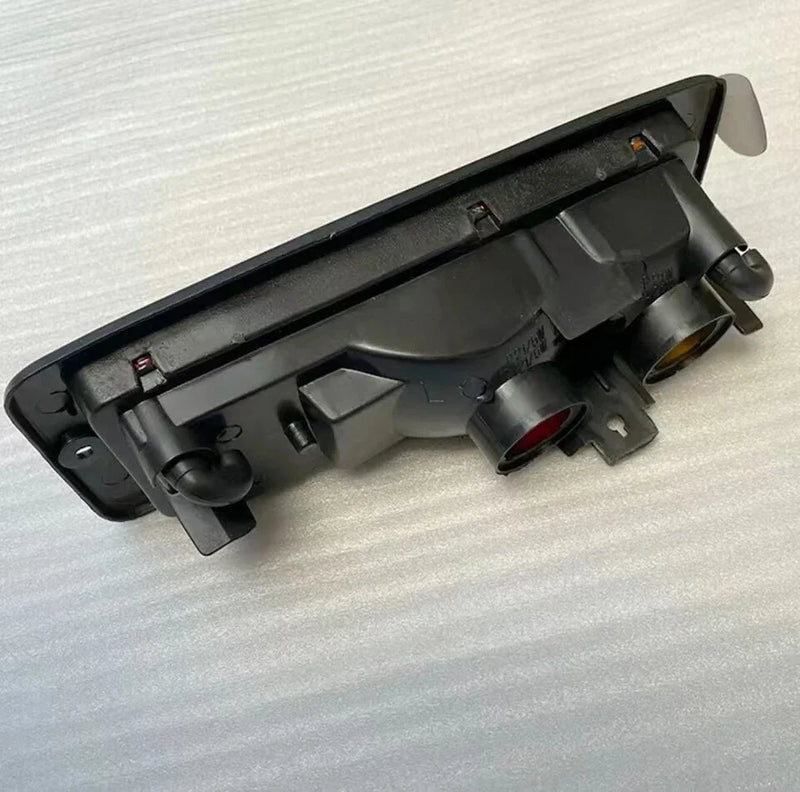 Mitsubishi Pajero Tail Rear Bumper Fog Lights Lamp Set LH+RH (1991–2019)