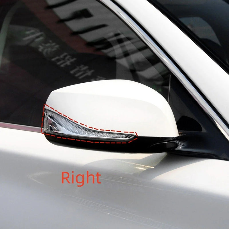 Infiniti Q50 / Q70 / Q60 / QX30 Right Side Mirror Turn Signal Lamp (2014–2019)