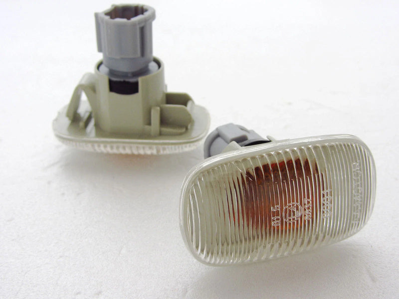 Isuzu D-Max Holden Rodeo White Guard Side Fender Turn Signal Light (03-05)