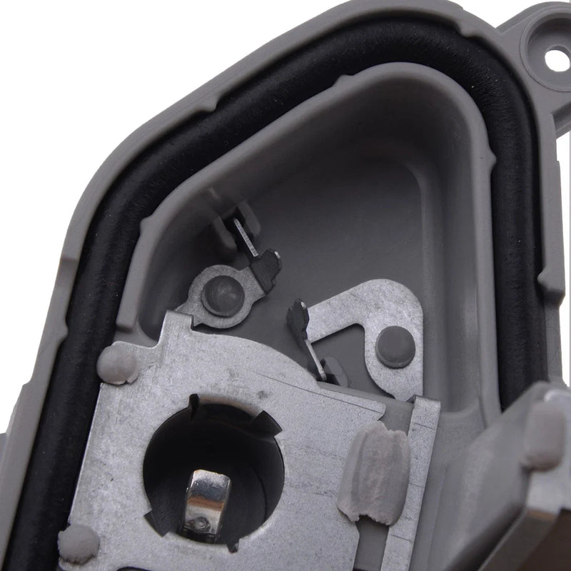 Jeep Renegade Right Rear Tail Light Lamp Holder (2015-2017)