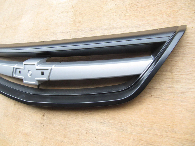 Holden Commodore VY Executive Acclaim Lumina SV8 Grill Gray (2002-2004)