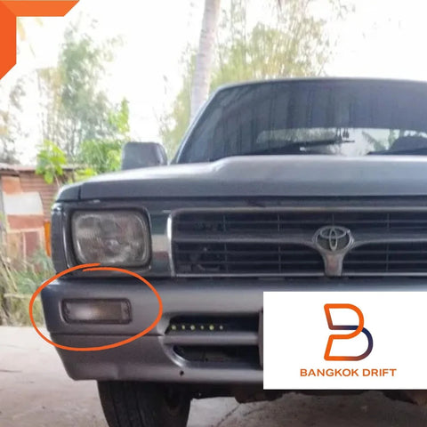 Toyota Hilux Ute Clear Front Bumper Signal Light (1988-1996)