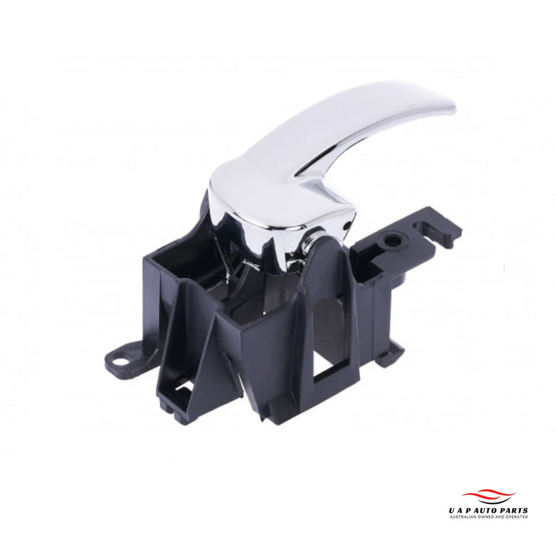 Nissan Pathfinder Navara Front/Rear RH Inner Door Handle (2005–2015)