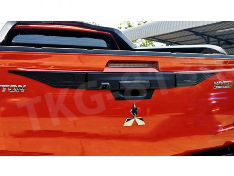 Mitsubishi L200 Triton Black Tailgate Accent Line Cover (2019-2020)