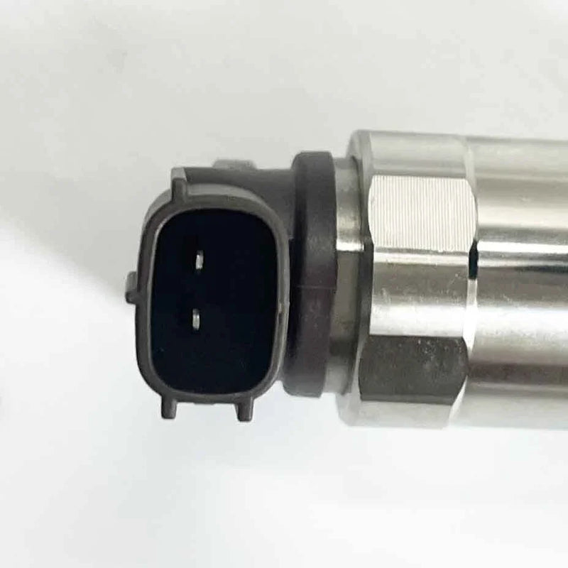 Isuzu Engine 4LE2 Fuel Injector (1993–1999)