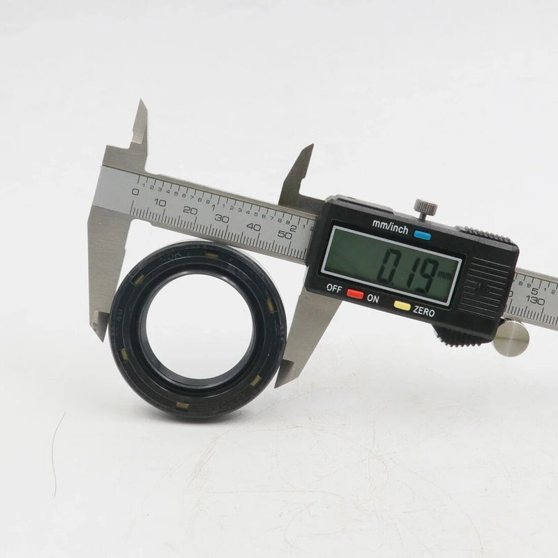 Toyota Corolla KE30 / KE35 / TE31 / TE37 / TE38 / TE51 / TE55 1974-1981 Differential Gear Seal