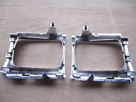 Toyota Hilux 2WD HeadlightDoor Bezel Light Case (1986-1988)