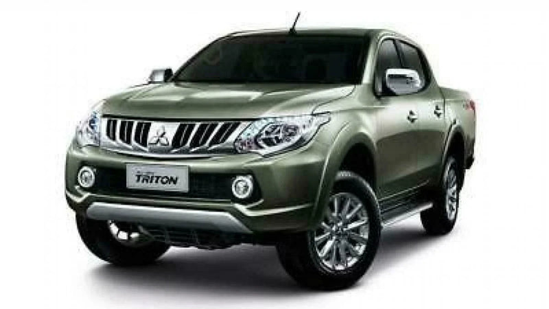 Mitsubishi L200 Triton Chrome Tail Light Covers (2015-2016)