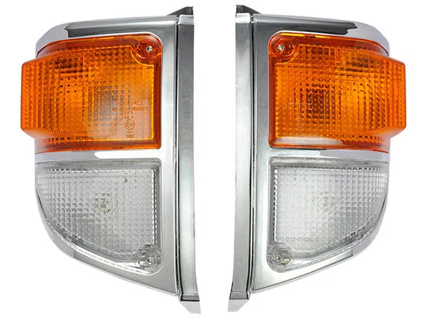 TOYOTA Land Cruiser 70 Series 2 x Corner Lamp Light Turn Signal LH RH Set