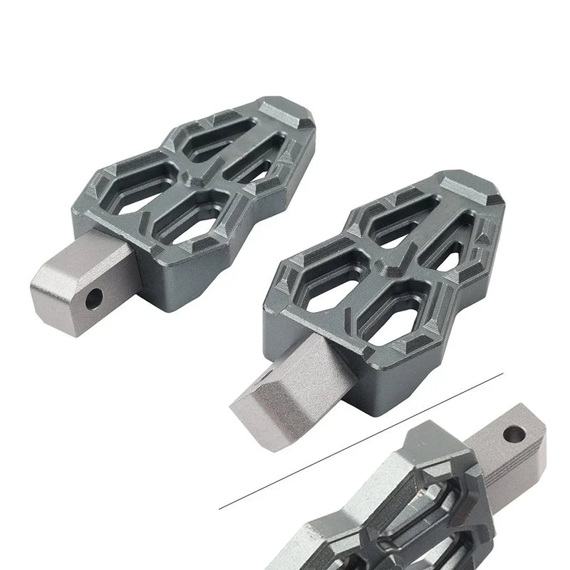 Benelli TNT 600 300 302S & QJMotor 350 400 Rear Foot Pedal Rests Titanium