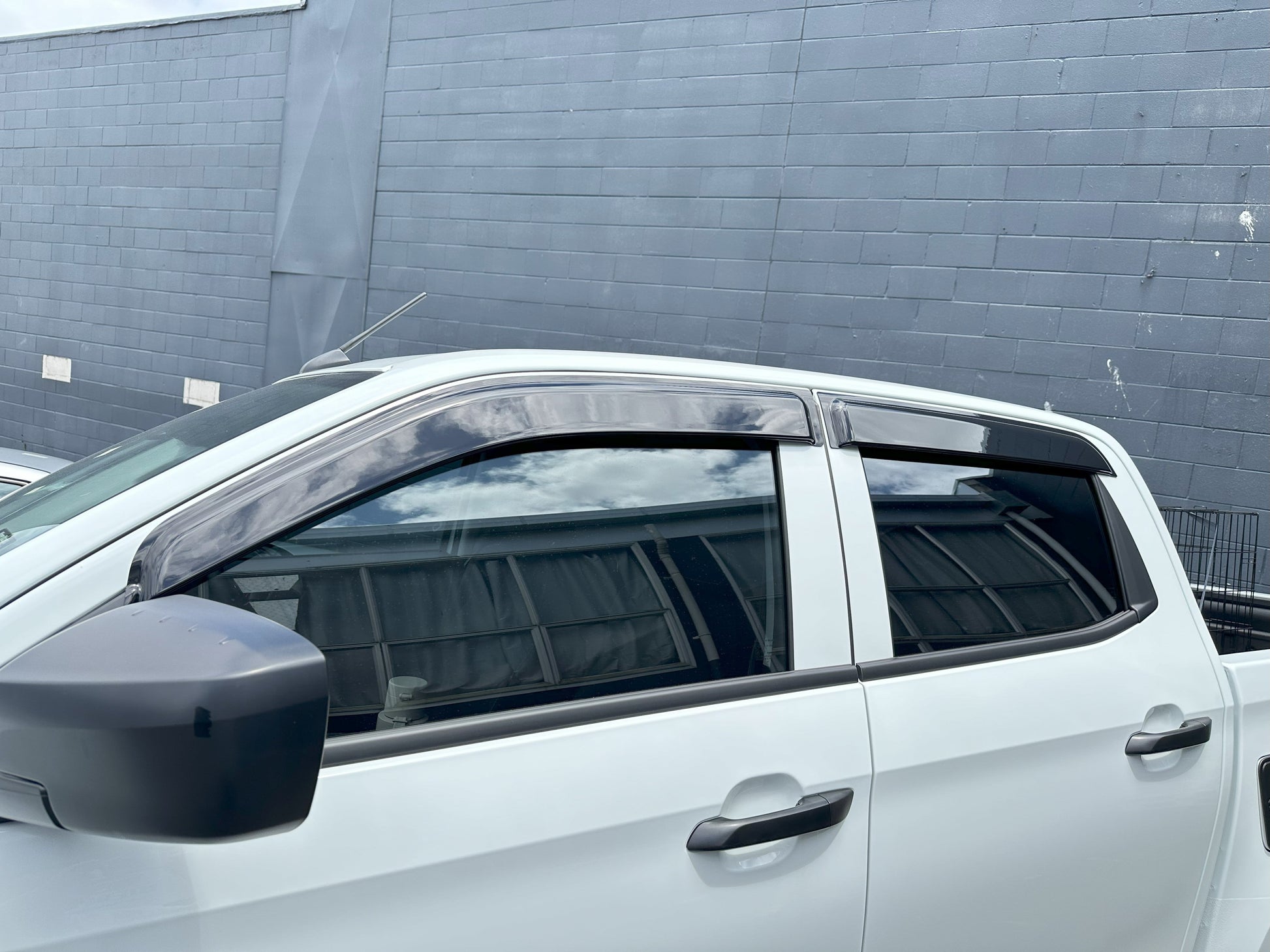 S/ WINDOW MONSOONS Weather Shields Isuzu D-max 2021-2023