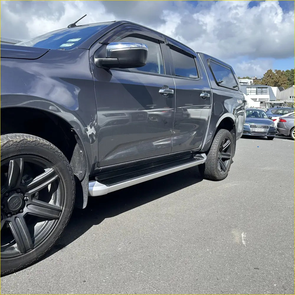 Side Step Running Board OEM Style Isuzu D-Max 2021-2023 Double Cab