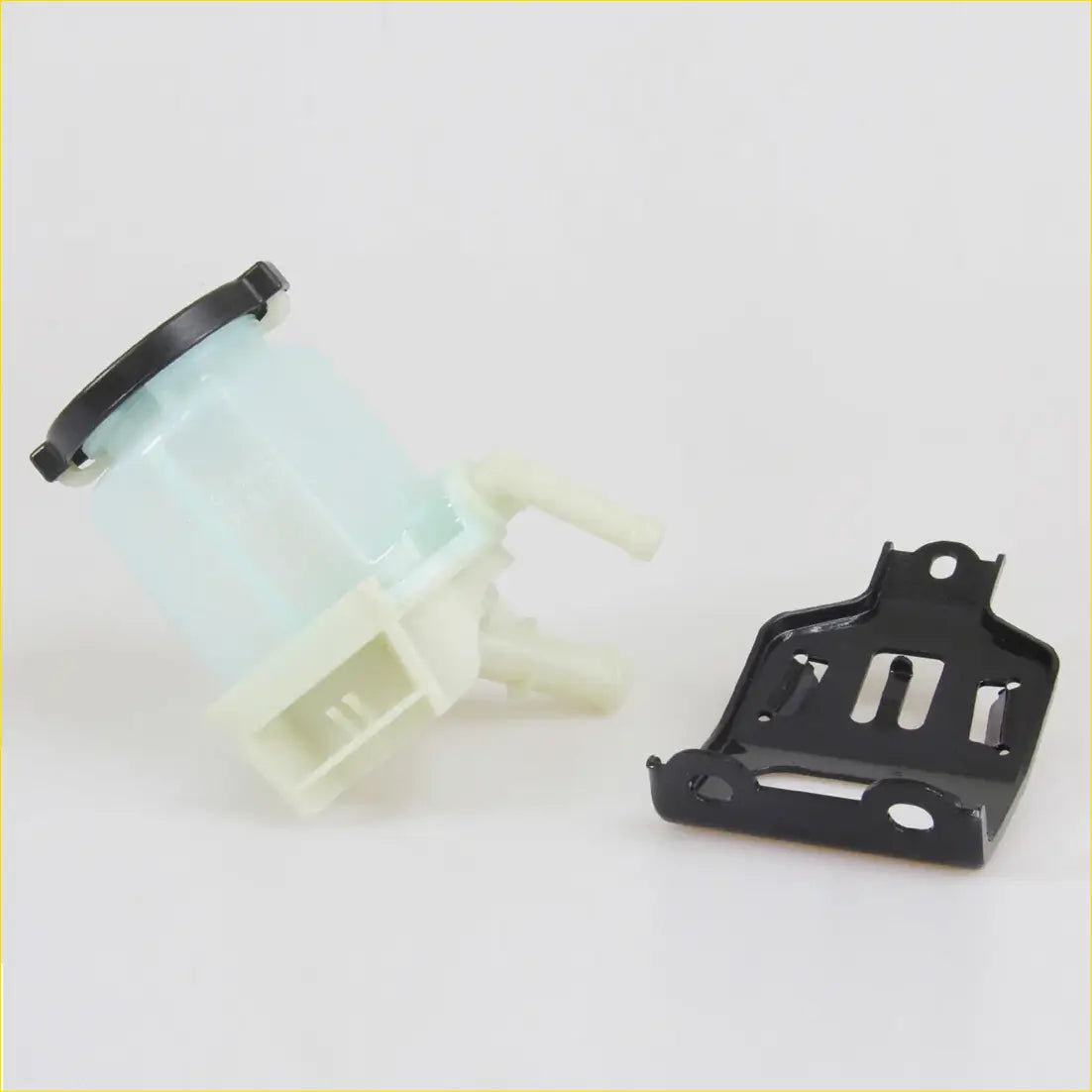 Translucent light blue plastic steering fluid reservoir tank with black cap and bracket for toyota hilux mk6 sr5 2004-2010