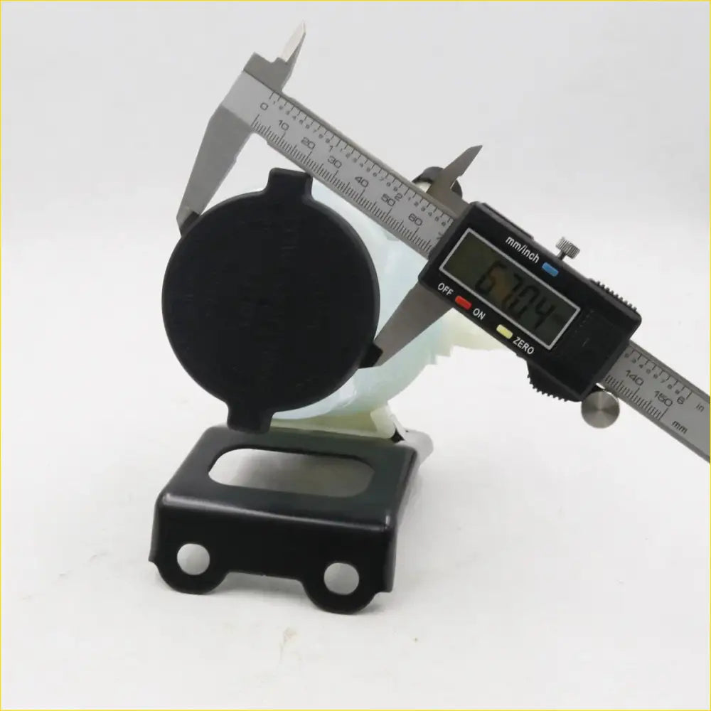 Steering Power Fluid Tank for Toyota HiluxMK6 SR5 2.0/3.0 Diesel