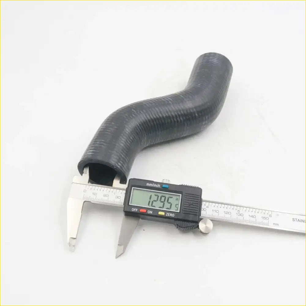 Upper Radiator Hose for Nissan Datsun 510 1600 SSS Bluebird Sedan - Cooling