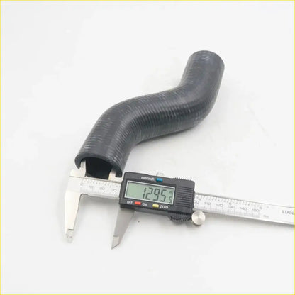 Upper Radiator Hose for Nissan Datsun 510 1600 SSS Bluebird Sedan - Cooling