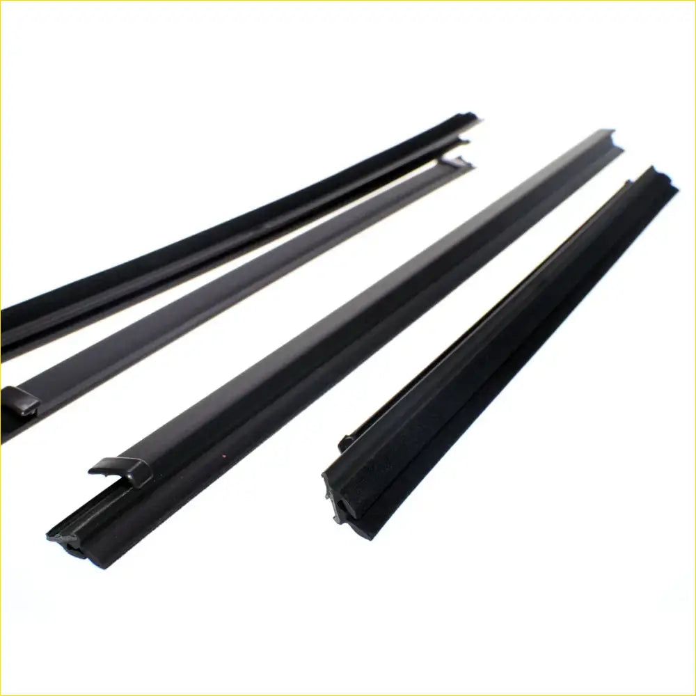 Weatherstrip Door Glass Moulding Belt for Toyota Hilux 1997-2005 - Engine